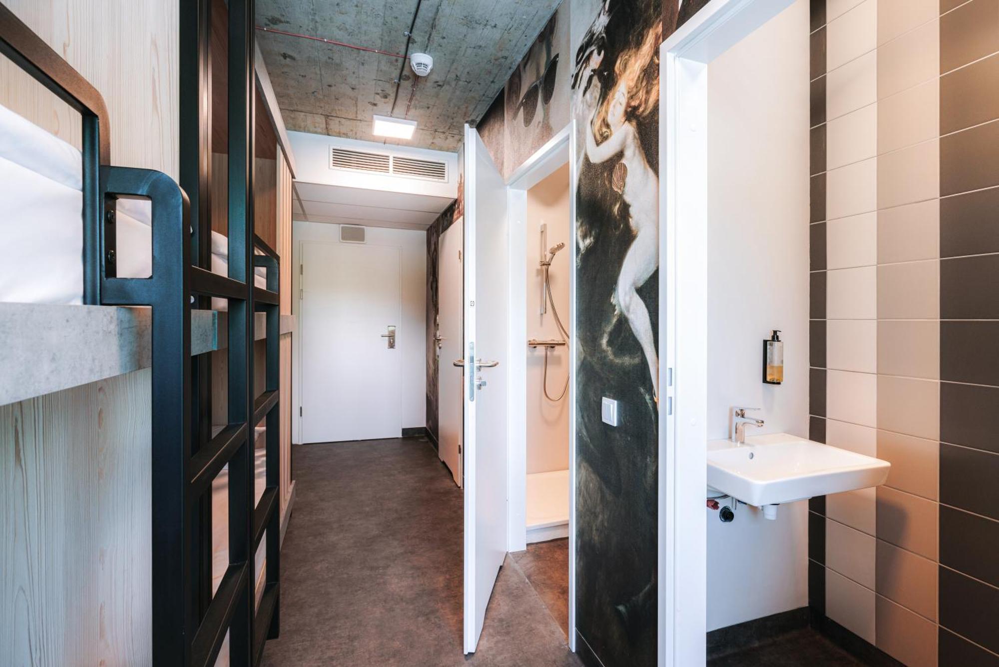 Easy One Premium Art Hotel apartamentowy *